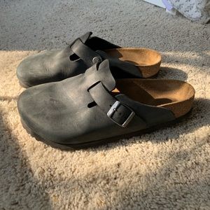 BIRKENSTOCK Boston Oiled Leather Clogs